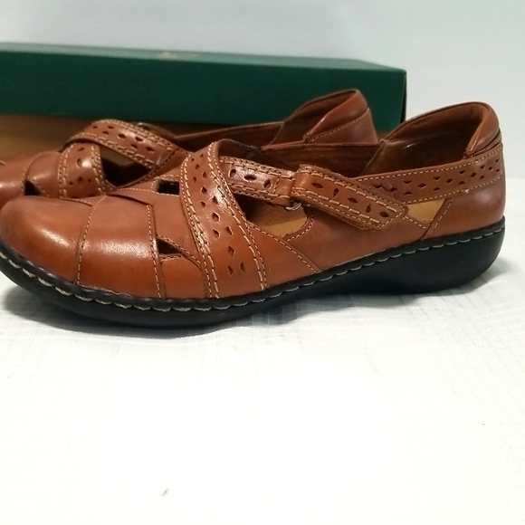 Clark's Bendables 7 1/2 M Ashland Spin Leather Slip-on Tan Loafers - Picture 5 of 7